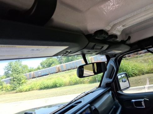 Used 2021 Jeep Wrangler Unlimited Sport AWD/4WD image 20