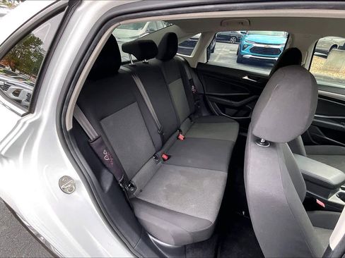 Used 2019 Volkswagen Jetta S image 26