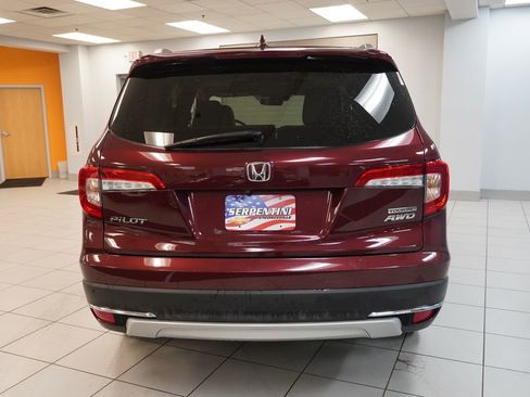 Used 2022 Honda Pilot Touring image 9