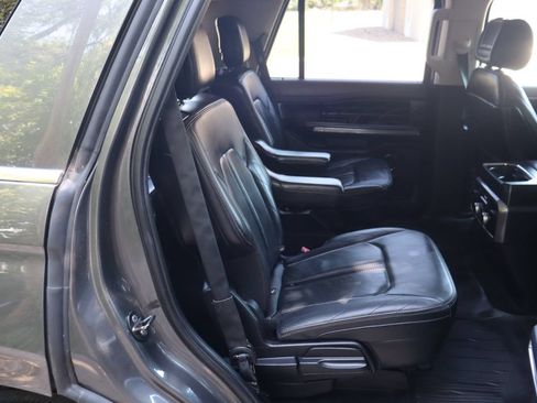 Used 2019 Ford Expedition Platinum AWD/4WD image 23