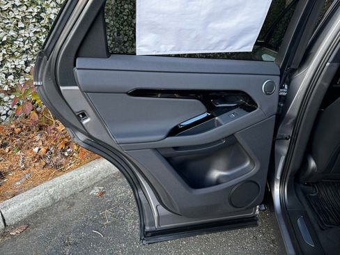 New 2026 Land Rover Range Rover Evoque Dynamic SE image 15