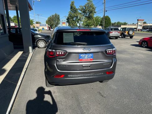 Used 2022 Jeep Compass Sport AWD/4WD image 20