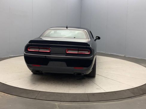 Used 2022 Dodge Challenger SRT Hellcat w/ Plus Package RWD image 4