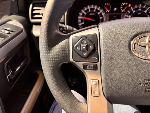 Used 2015 Toyota 4Runner Limited image 5