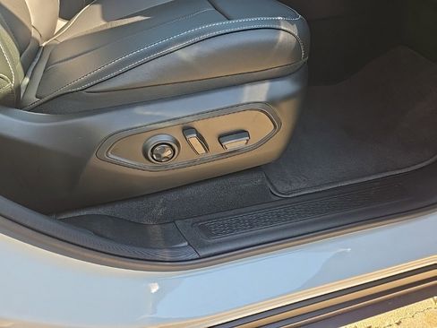 New 2025 Jeep Grand Cherokee L Limited w/ Luxury Tech Group II image 83