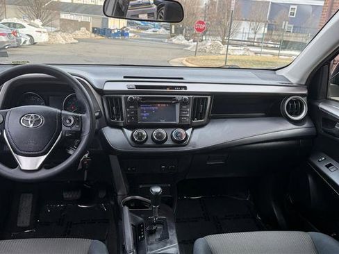 Used 2017 Toyota RAV4 LE image 21