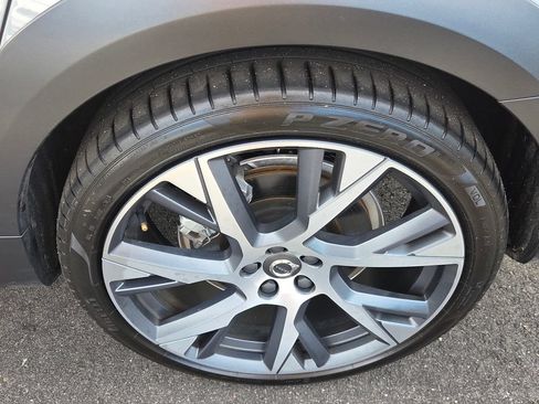 Used 2025 Volvo V90 B6 Cross Country Ultra AWD/4WD image 10