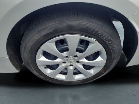 Used 2023 Toyota Corolla LE FWD image 9