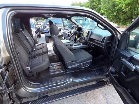 Used 2017 Ford F150 XLT w/ Equipment Group 302A Luxury AWD/4WD image 33