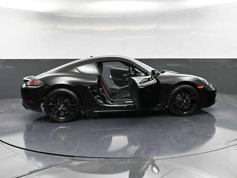 Used 2025 Porsche 718 Cayman image 32