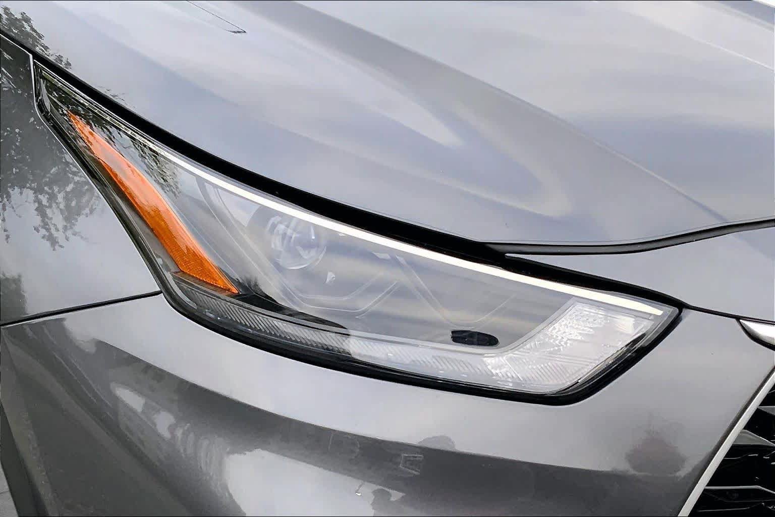Used 2023 Toyota Highlander XLE FWD image 24