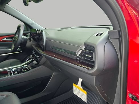 New 2026 Chevrolet Traverse Z71 w/ Enhanced Driving Package AWD/4WD image 15