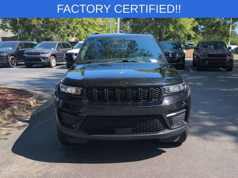 Certified 2025 Jeep Grand Cherokee Altitude RWD image 8