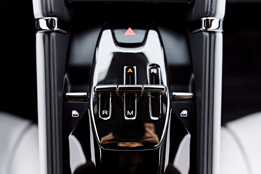 Used 2022 Ferrari Roma RWD image 70