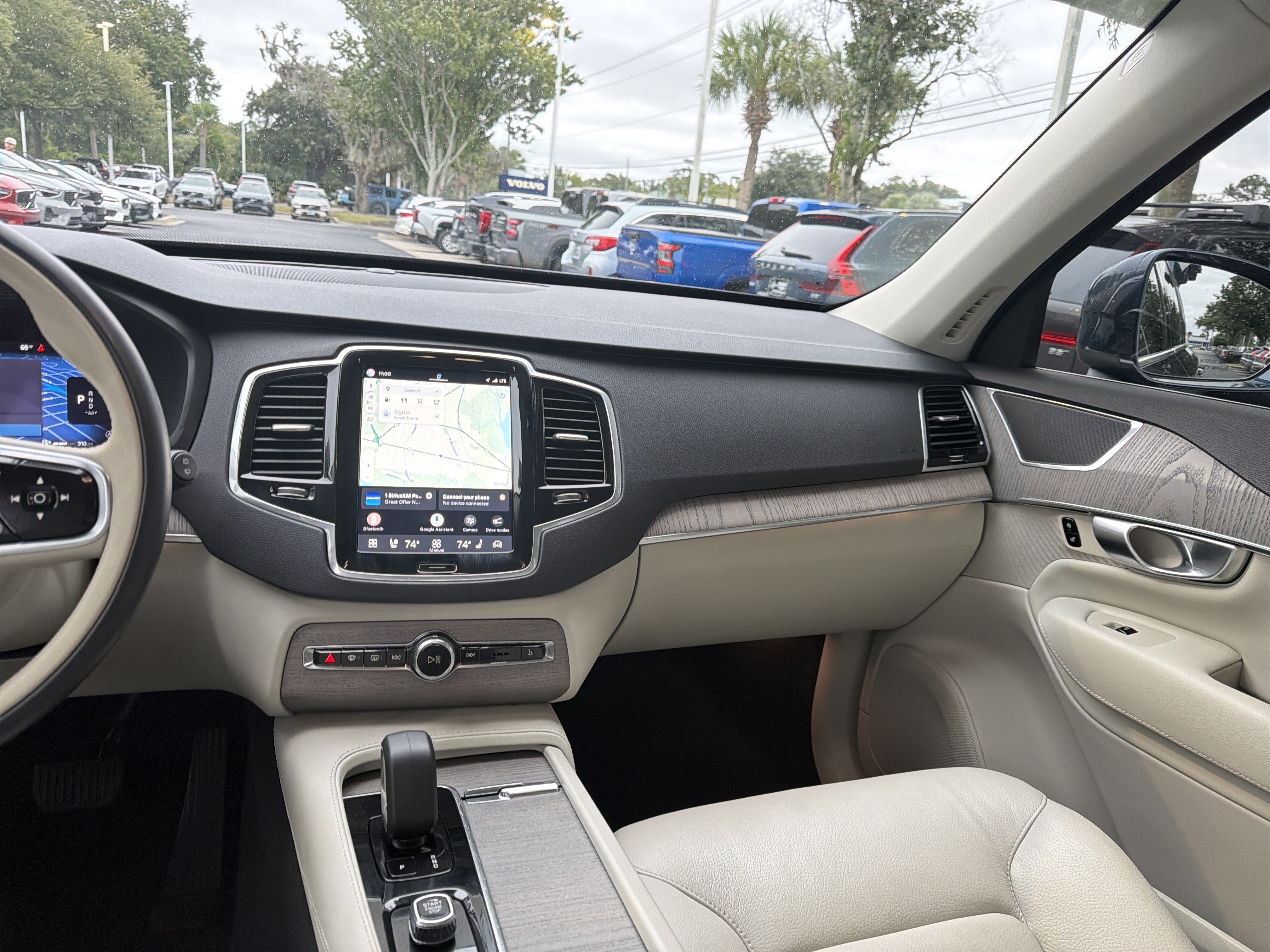 Certified 2024 Volvo XC90 B5 Plus w/ Protection Package Premier AWD/4WD image 31