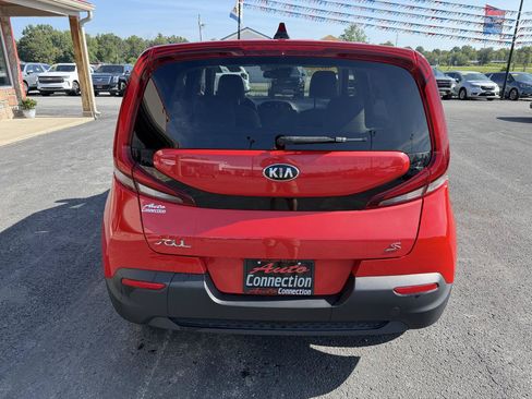 Used 2020 Kia Soul S FWD image 5
