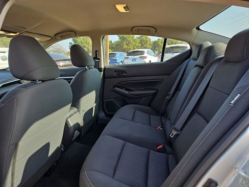 Used 2023 Nissan Altima 2.5 SV image 16