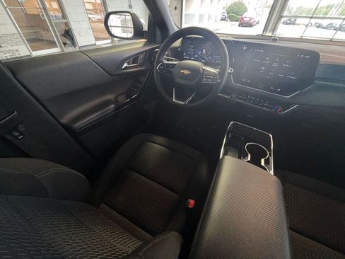 Used 2025 Chevrolet Equinox LT image 33