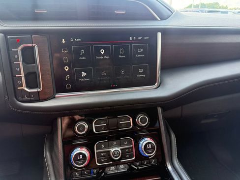 Used 2023 GMC Yukon Denali Ultimate AWD/4WD image 9