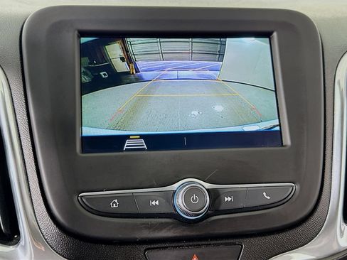 Used 2019 Chevrolet Equinox LS AWD/4WD image 29