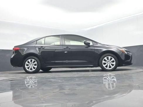 Used 2024 Toyota Corolla LE image 48