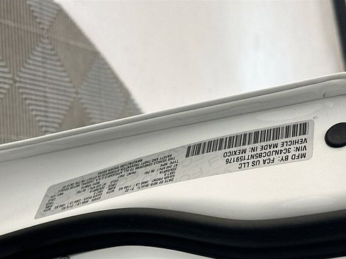 Used 2022 Jeep Compass Limited image 12