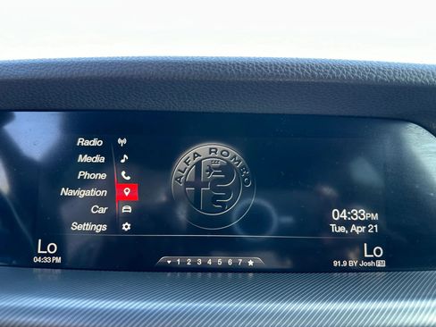 Used 2018 Alfa Romeo Stelvio Ti Sport AWD/4WD image 23