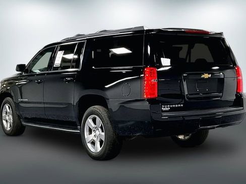 Used 2017 Chevrolet Suburban LT image 6
