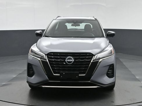 Used 2023 Nissan Kicks SR FWD image 2
