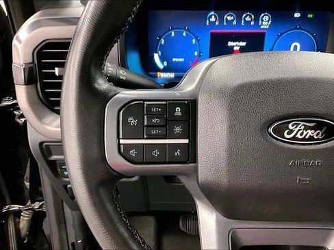 Used 2025 Ford F150 Lariat AWD/4WD image 27