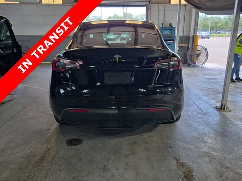 Used 2023 Tesla Model Y Long Range AWD/4WD image 4