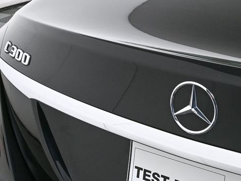 Used 2019 Mercedes-Benz C 300 Sedan image 28