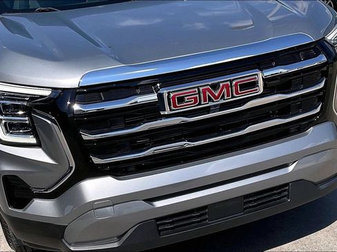 Used 2025 GMC Terrain Elevation FWD image 30
