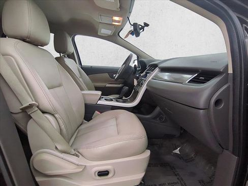 Used 2013 Ford Edge SEL FWD image 21