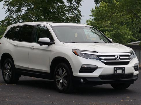 Used 2018 Honda Pilot EX-L image 3