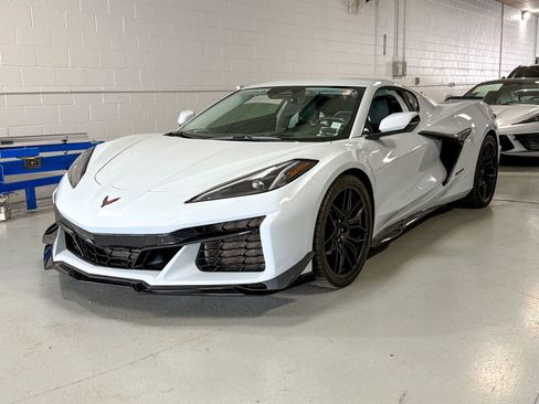 Used 2024 Chevrolet Corvette Z06 w/ Stealth Interior Trim Package RWD image 3