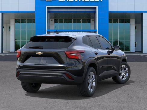 New 2026 Chevrolet Trax LS FWD image 4