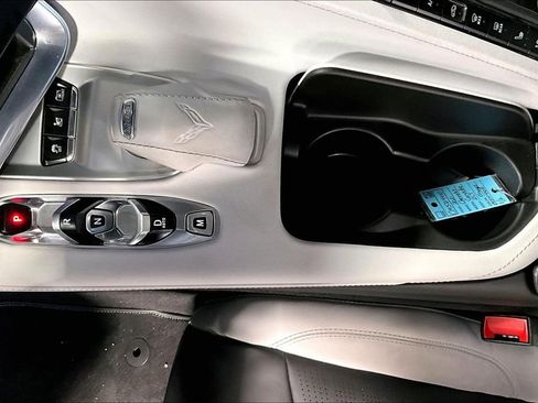 Used 2021 Chevrolet Corvette Stingray Preferred Cpe w/ Z51 Performance Package image 17