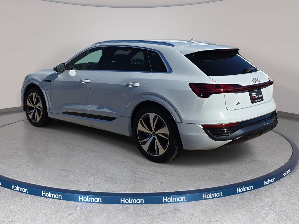 Used 2024 Audi Q8 e-tron Premium AWD/4WD image 8
