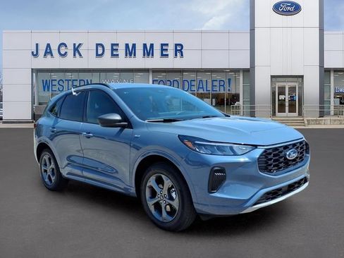 Certified 2024 Ford Escape ST-Line w/ Tech Pack #1 AWD/4WD image 1