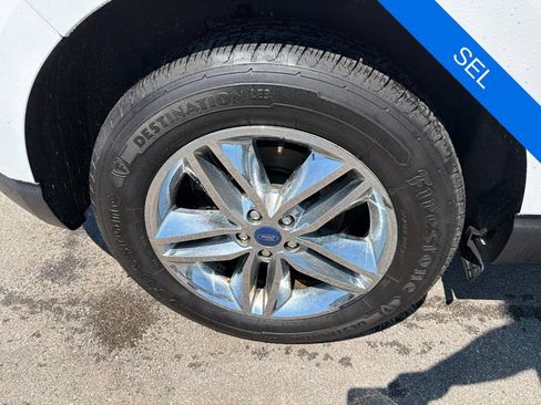 Used 2017 Ford Edge SEL w/ Equipment Group 201A AWD/4WD image 34
