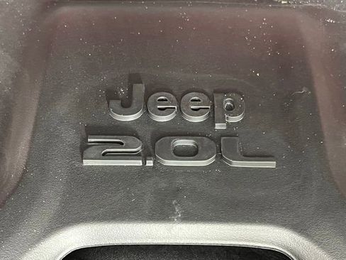 Used 2024 Jeep Wrangler Unlimited Sahara image 8