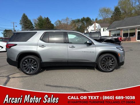 Used 2023 Chevrolet Traverse RS image 6