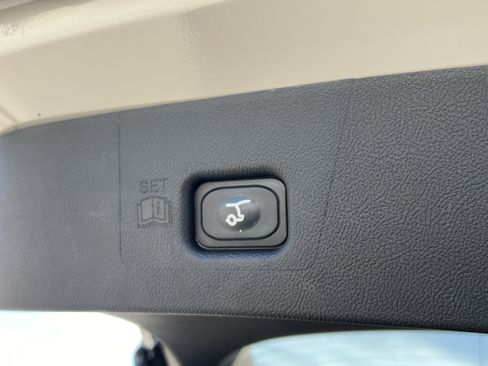 Certified 2022 Lincoln Nautilus Reserve w/ Equipment Group 201A image 33