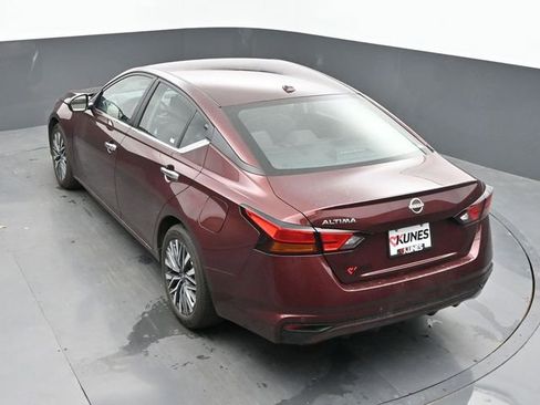 Used 2025 Nissan Altima 2.5 SV FWD image 20