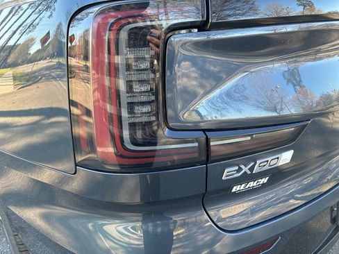 New 2025 Volvo EX90 Ultra image 14