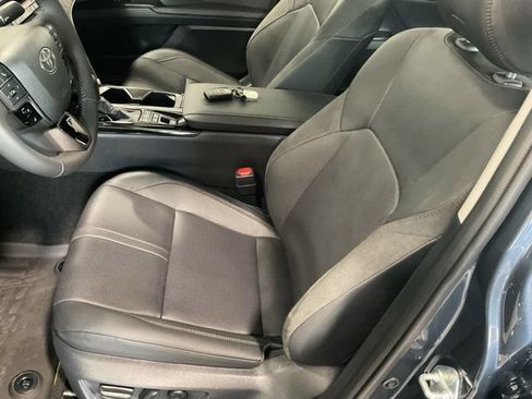 Used 2026 Toyota Camry XLE w/ Premium Plus Package AWD/4WD image 11