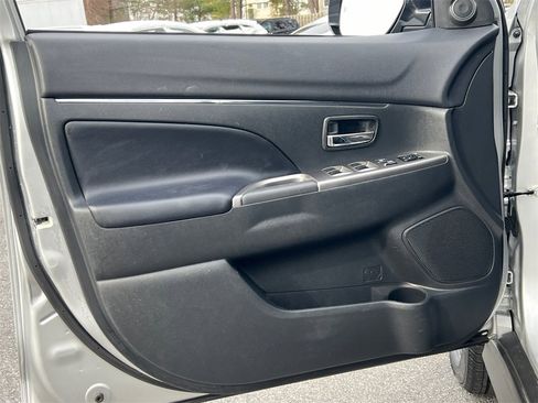 Used 2024 Mitsubishi Outlander Sport SE image 15