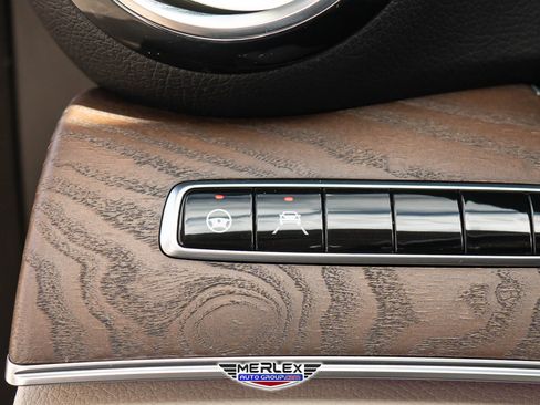 Used 2019 Mercedes-Benz E 300 4MATIC w/ Driver Assistance Package image 37