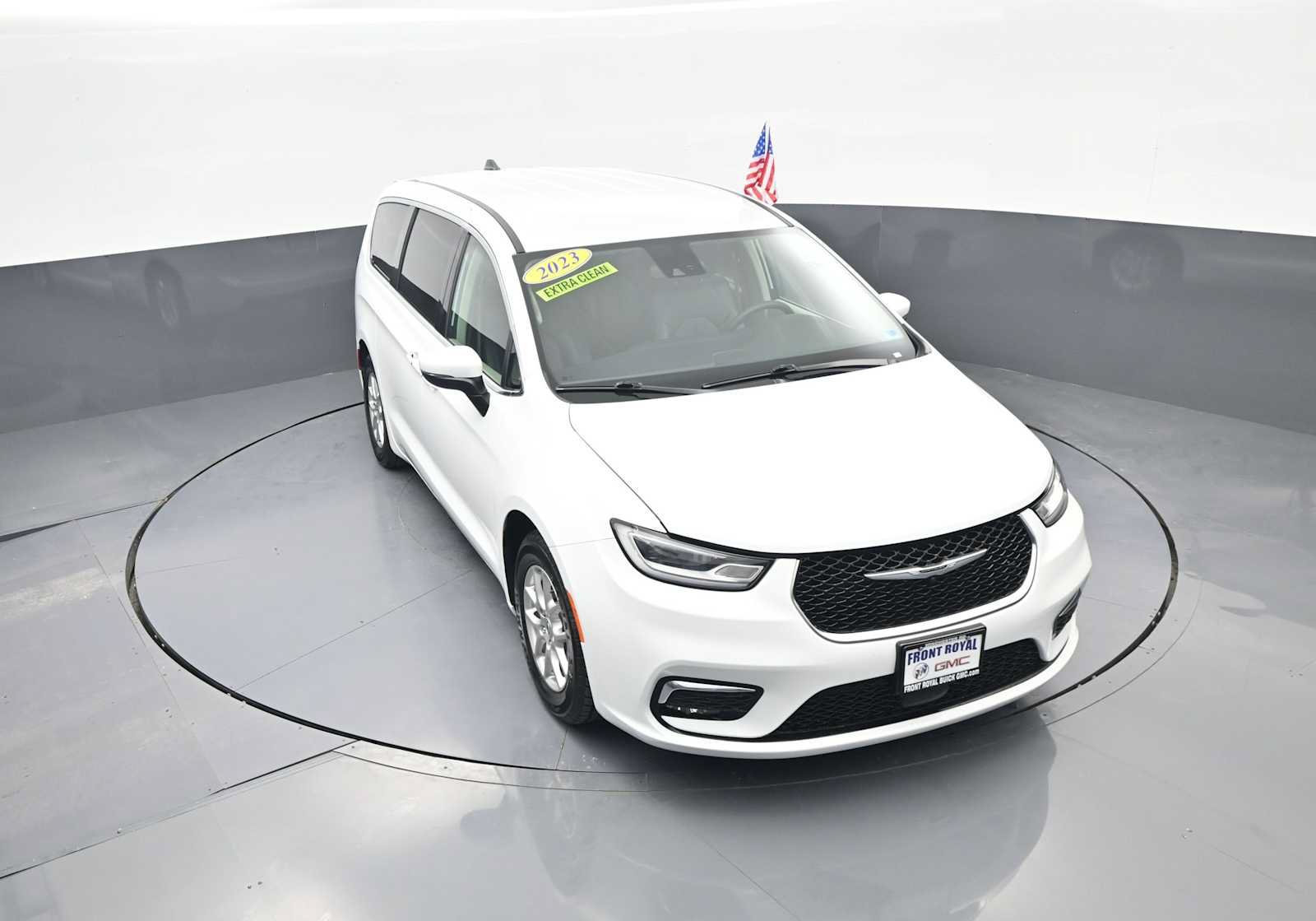 Used 2023 Chrysler Pacifica Touring-L FWD image 25
